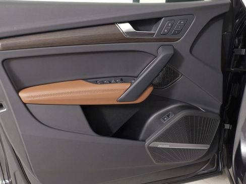 Used 2025 Audi Q5 2.0T Premium Plus image 23