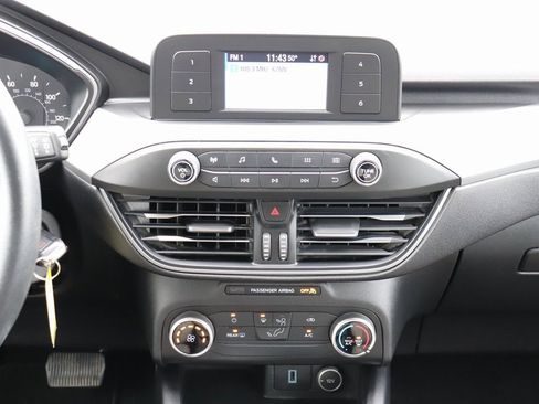 Used 2020 Ford Escape S image 18