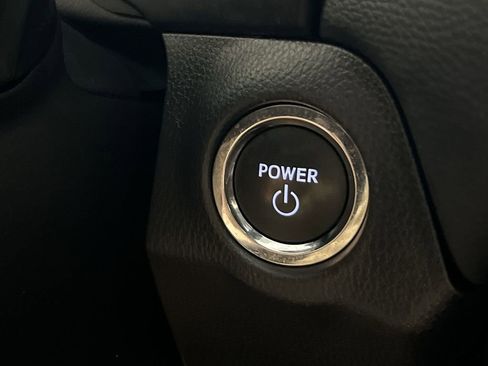 Used 2025 Toyota RAV4 XLE AWD/4WD image 35