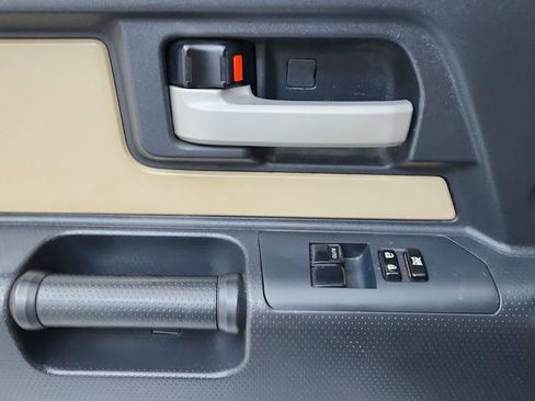 Used 2013 Toyota FJ Cruiser Base image 22