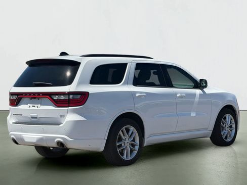 Used 2024 Dodge Durango GT RWD image 4