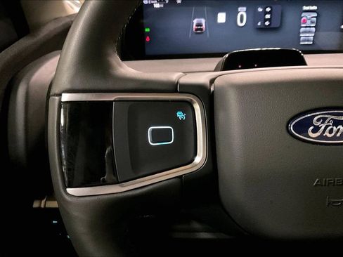 Certified 2025 Ford Expedition Max Active image 17