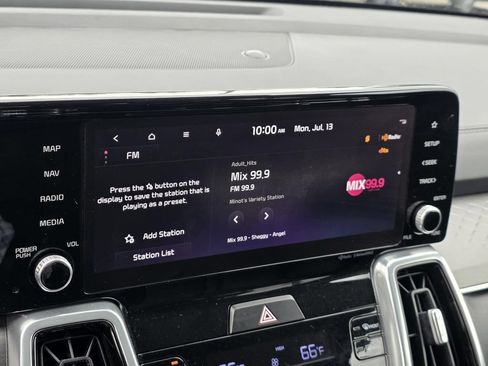 Used 2023 Kia Sorento SX AWD/4WD image 22