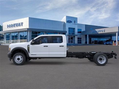 New 2026 Ford F450 XL image 3