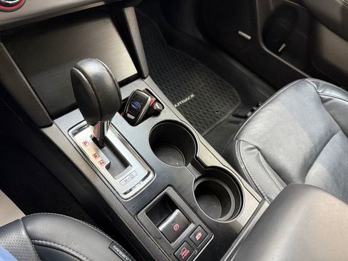 Used 2016 Subaru Outback 2.5i Limited image 16