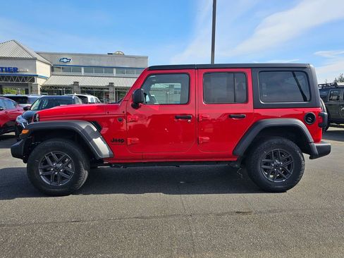 Used 2025 Jeep Wrangler Unlimited Sport AWD/4WD image 6