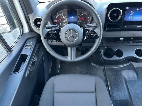 Used 2026 Mercedes-Benz Sprinter 2500 image 12