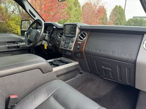 Used 2015 Ford F250 Lariat w/ Lariat Ultimate Package image 29