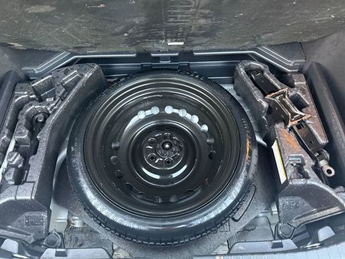 Used 2019 Toyota Corolla SE image 28