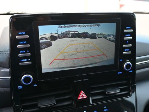 Used 2020 Hyundai Ioniq SE FWD image 9