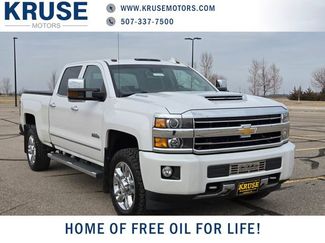Used 2019 Chevrolet Silverado 2500 High Country w/ Duramax Plus Package video 1