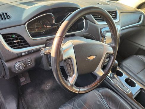 Used 2015 Chevrolet Traverse LT image 8
