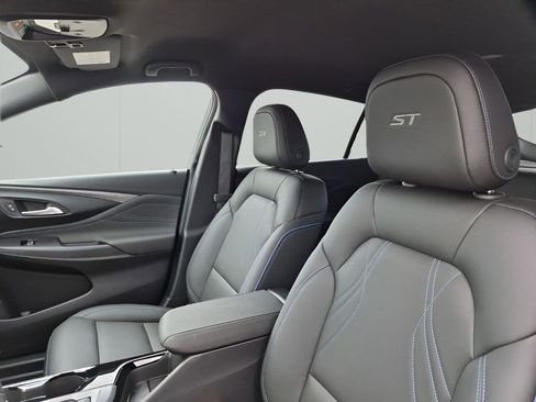 New 2026 Buick Envista Sport Touring w/ Convenience I Package FWD image 33