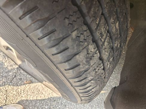 Used 2021 Chevrolet Suburban LT image 38