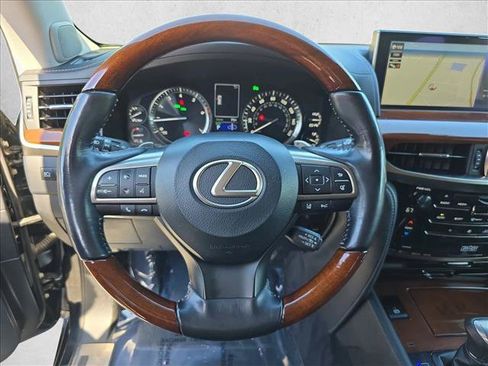 Used 2017 Lexus LX 570 4WD w/ Luxury Package image 18
