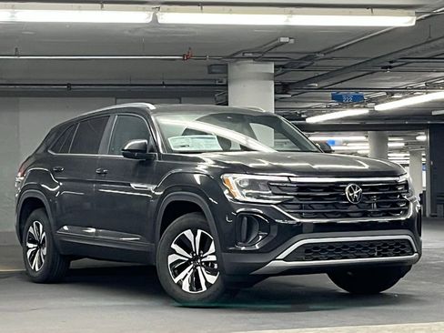 New 2026 Volkswagen Atlas Cross Sport SE AWD/4WD image 2