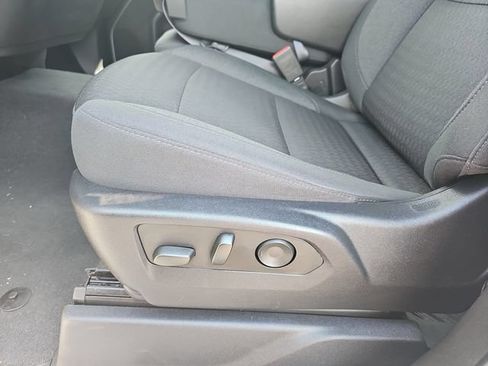 Used 2023 Chevrolet Silverado 1500 LT AWD/4WD image 18