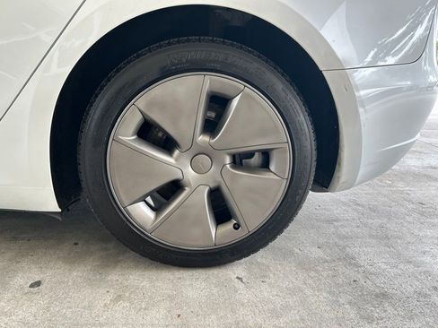 Used 2023 Tesla Model 3 Standard Range RWD image 15