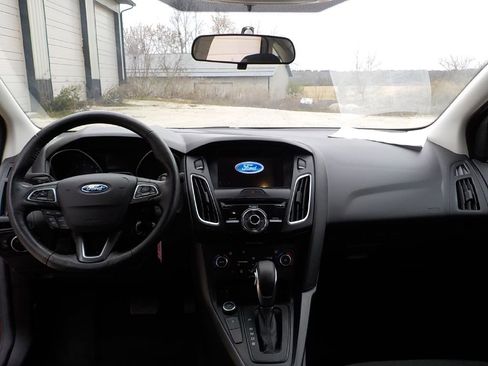 Used 2017 Ford Focus SEL w/ Cold Weather Package image 13