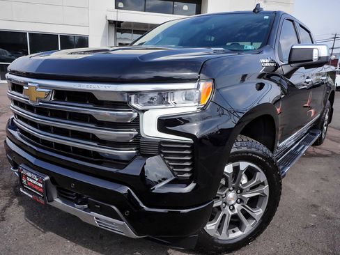 Used 2025 Chevrolet Silverado 1500 High Country w/ Z71 Off-Road Package AWD/4WD image 49