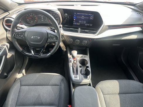 Used 2025 Chevrolet Trax RS w/ Driver Confidence Package FWD image 18