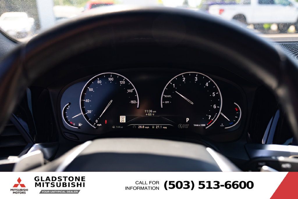 Used 2020 BMW 330i Sedan w/ Convenience Package RWD image 13