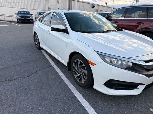 Used 2018 Honda Civic EX image 2