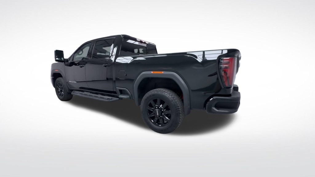 Used 2025 GMC Sierra 2500 AT4 AWD/4WD image 6