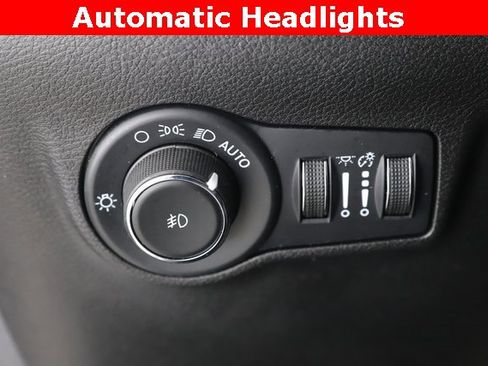 Used 2022 Jeep Compass Limited image 20