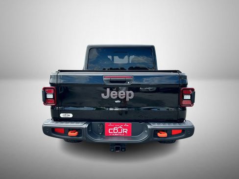 Used 2025 Jeep Gladiator Mojave AWD/4WD image 9