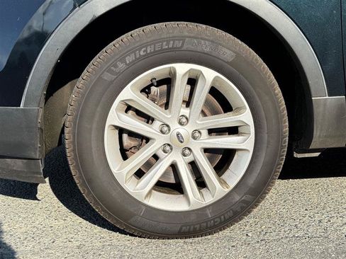 Used 2014 Ford Explorer XLT w/ Equipment Group 202A AWD/4WD image 10
