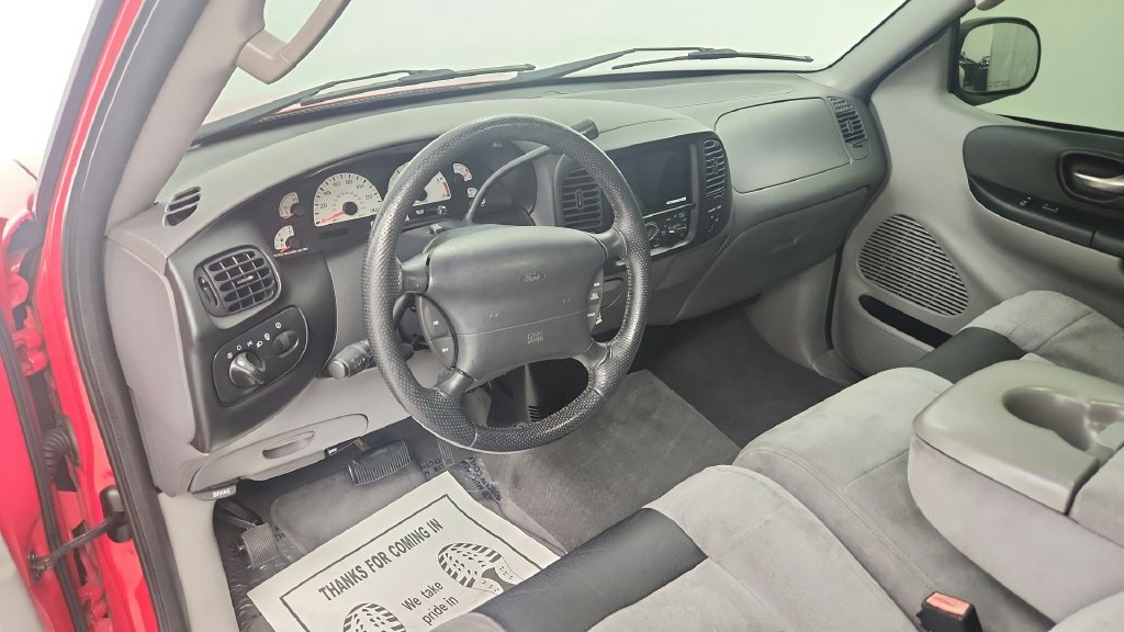 Used 2004 Ford F150 Lightning RWD image 37