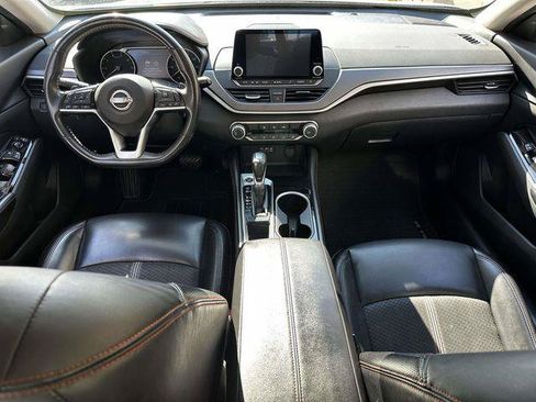 Used 2024 Nissan Altima 2.5 SR FWD image 15
