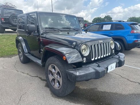 Used 2016 Jeep Wrangler Sahara w/ Connectivity Group image 2