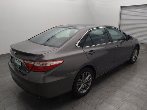 Used 2016 Toyota Camry SE image 9