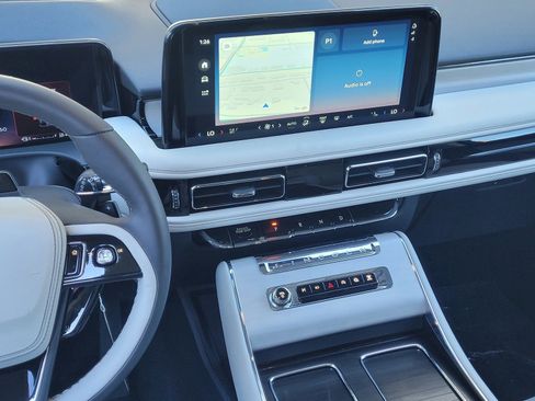 New 2025 Lincoln Aviator Reserve w/ Equipment Group 201A image 9