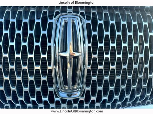 Used 2023 Lincoln Navigator L Reserve image 12