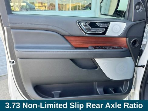 Used 2024 Lincoln Navigator L Reserve AWD/4WD image 18