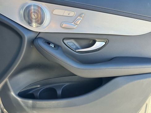 Used 2020 Mercedes-Benz GLC 300 GLC 300 image 25