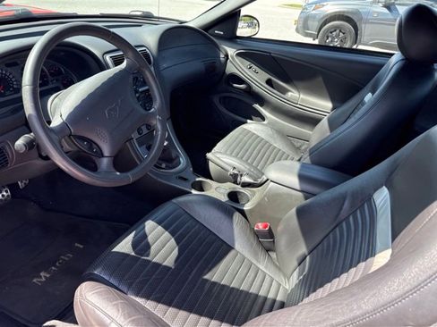 Used 2004 Ford Mustang Mach 1 RWD image 9