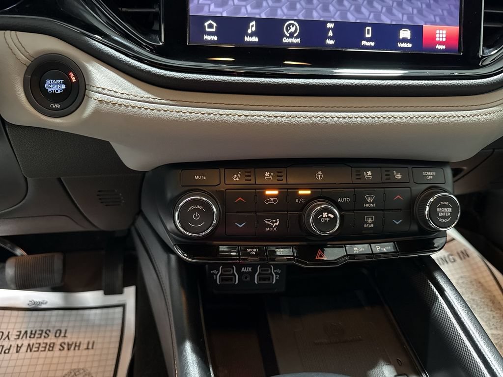 Used 2022 Dodge Durango R/T w/ Blacktop Package RWD image 17