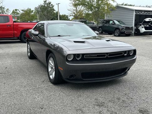 Used 2023 Dodge Challenger SXT RWD image 8