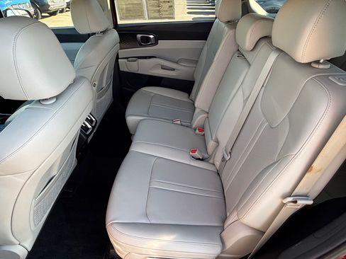 Certified 2023 Kia Sorento S w/ Panoramic Sunroof Package FWD image 26