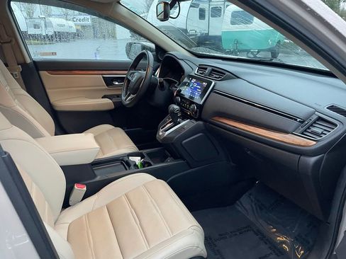 Used 2019 Honda CR-V Touring image 11