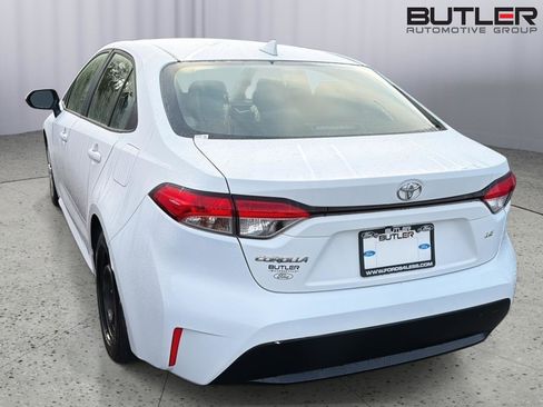 Used 2022 Toyota Corolla LE FWD image 10