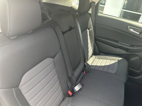Used 2022 Ford Edge SE image 24