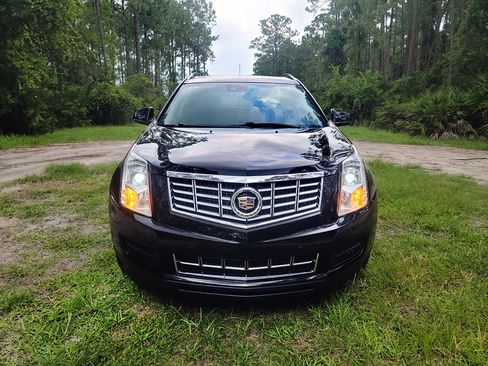 Used 2016 Cadillac SRX Luxury w/ Driver Awareness Package FWD image 2