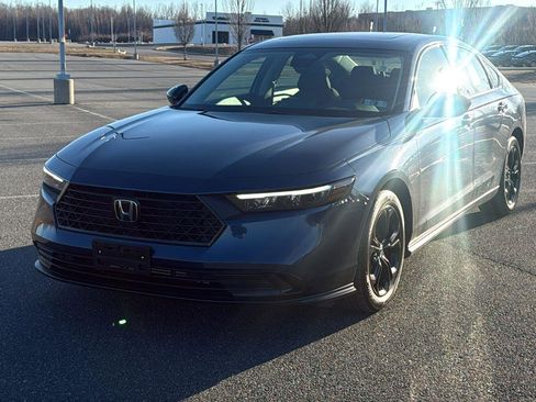 Used 2025 Honda Accord SE image 15