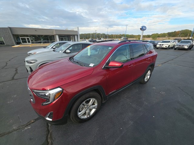 Used 2020 GMC Terrain SLE w/ Driver Convenience Package FWD image 12