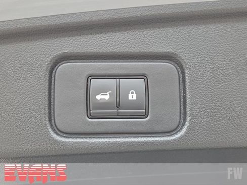 Used 2023 Nissan Pathfinder Platinum AWD/4WD image 31